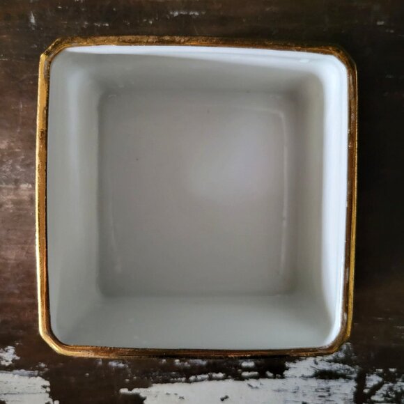 Vintage Japanese Cosmetic Norell Porcelain Powder Dresser Vanity Box, N Monogram - Picture 10 of 11